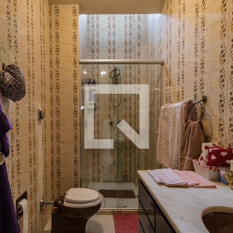 Casa à venda com 230m², 3 quartos e 2 vagasBanheiro da Suite