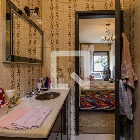 Casa à venda com 230m², 3 quartos e 2 vagasBanheiro da Suite