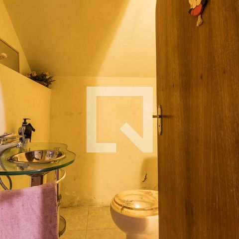 Casa à venda com 230m², 3 quartos e 2 vagasLavabo