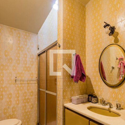 Casa à venda com 230m², 3 quartos e 2 vagasBanheiro
