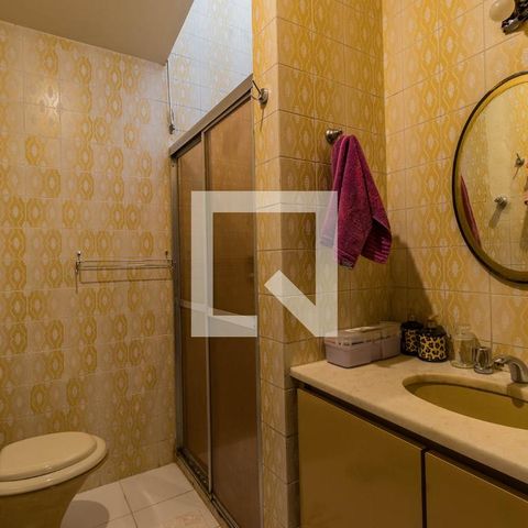 Casa à venda com 230m², 3 quartos e 2 vagasBanheiro