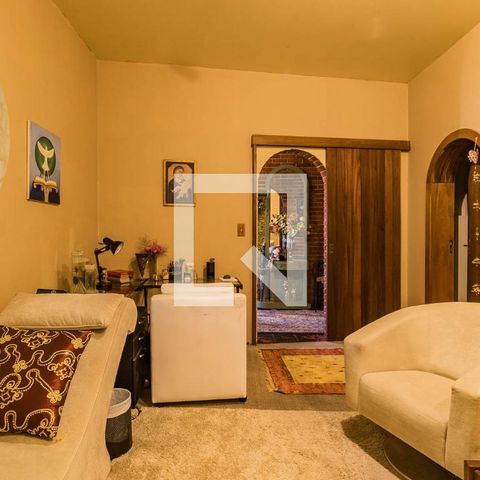 Casa à venda com 230m², 3 quartos e 2 vagasEscritório