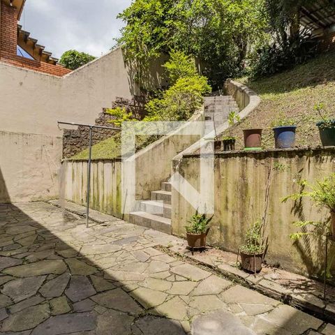 Casa à venda com 230m², 3 quartos e 2 vagasQuintal