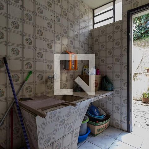Casa à venda com 230m², 3 quartos e 2 vagasArea de Serviço