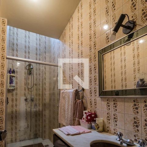 Casa à venda com 230m², 3 quartos e 2 vagasBanheiro da Suite