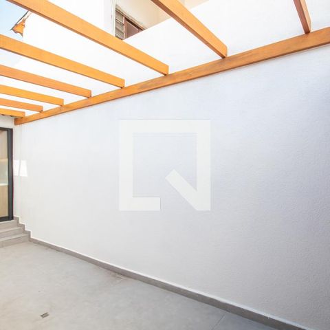Casa à venda com 150m², 2 quartos e 2 vagas Casa à venda com 150m², 2 quartos e 2 vagasVista da Sala