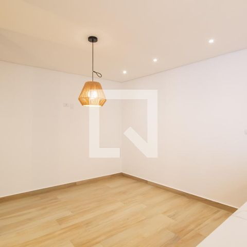 Casa à venda com 150m², 2 quartos e 2 vagas Casa à venda com 150m², 2 quartos e 2 vagasCopa