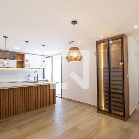 Casa à venda com 150m², 2 quartos e 2 vagas Casa à venda com 150m², 2 quartos e 2 vagasCopa