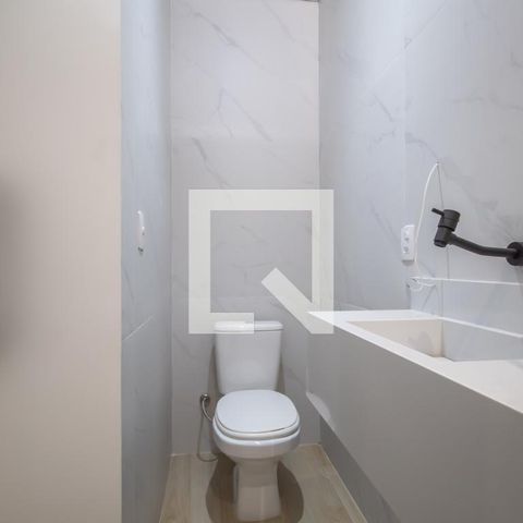 Casa à venda com 150m², 2 quartos e 2 vagas Casa à venda com 150m², 2 quartos e 2 vagasBanheiro da Suíte