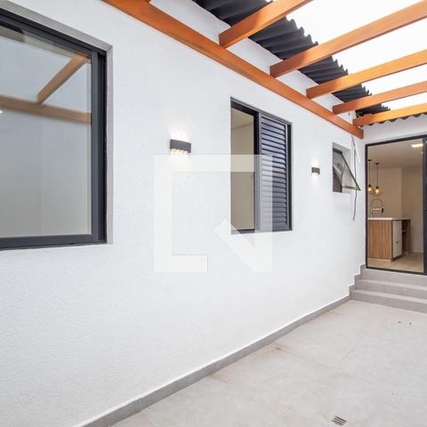 Casa à venda com 150m², 2 quartos e 2 vagas Casa à venda com 150m², 2 quartos e 2 vagasQuintal