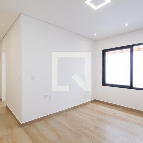 Casa à venda com 150m², 2 quartos e 2 vagas Casa à venda com 150m², 2 quartos e 2 vagasSala