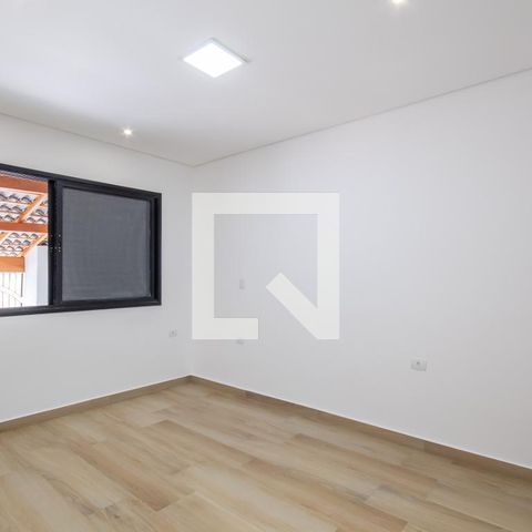 Casa à venda com 150m², 2 quartos e 2 vagas Casa à venda com 150m², 2 quartos e 2 vagasSuíte