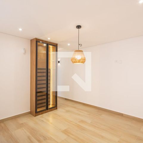 Casa à venda com 150m², 2 quartos e 2 vagas Casa à venda com 150m², 2 quartos e 2 vagasCopa