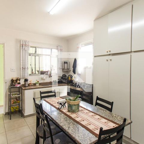 Casa à venda com 132m², 3 quartos e 2 vagasCozinha