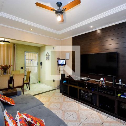 Casa à venda com 1025m², 4 quartos e 2 vagasSala