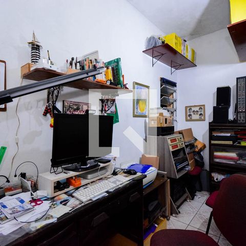 Casa à venda com 1025m², 4 quartos e 2 vagasEscritório