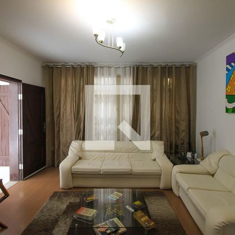 Casa à venda com 150m², 3 quartos e 4 vagasSala