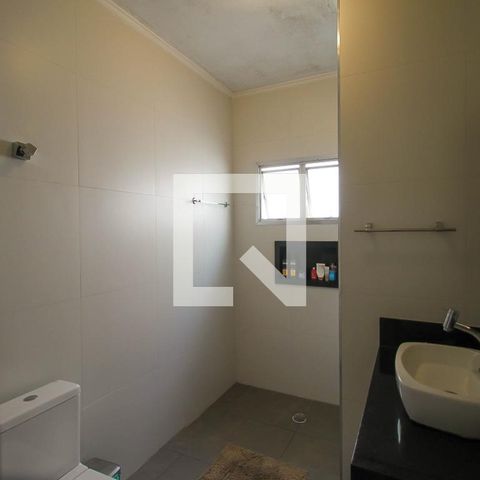 Casa à venda com 150m², 3 quartos e 4 vagasBanheiro
