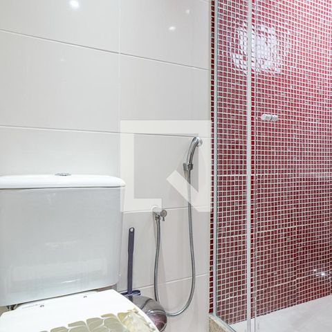 Apartamento à venda com 216m², 3 quartos e 2 vagas Apartamento à venda com 216m², 3 quartos e 2 vagasBanheiro Social