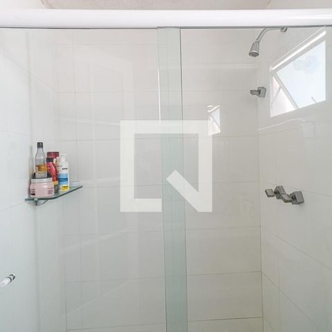 Apartamento à venda com 216m², 3 quartos e 2 vagas Apartamento à venda com 216m², 3 quartos e 2 vagasBanheiro da Suíte