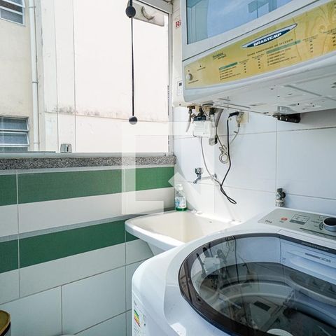 Apartamento à venda com 216m², 3 quartos e 2 vagas Apartamento à venda com 216m², 3 quartos e 2 vagasÁrea de Serviço