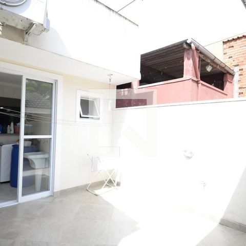 Casa à venda com 195m², 4 quartos e 5 vagasQuintal