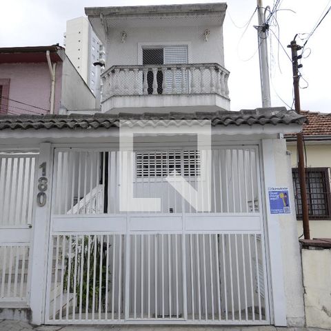 Casa à venda com 195m², 4 quartos e 5 vagasFachada