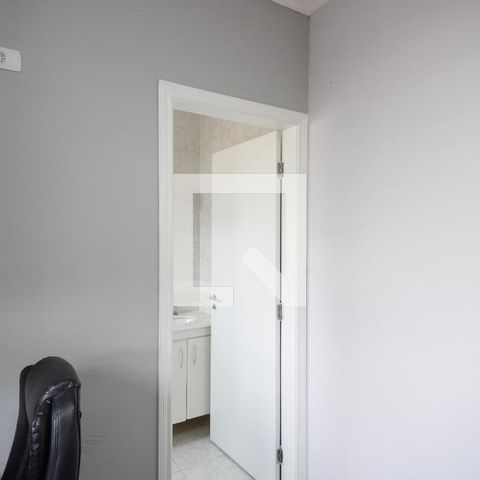Casa à venda com 195m², 4 quartos e 5 vagasSuíte 2
