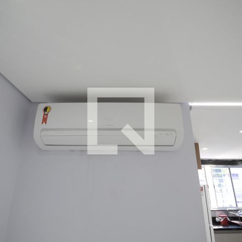 Casa à venda com 195m², 4 quartos e 5 vagasStudio