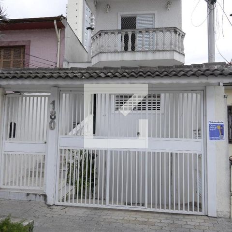 Casa à venda com 195m², 4 quartos e 5 vagasFachada