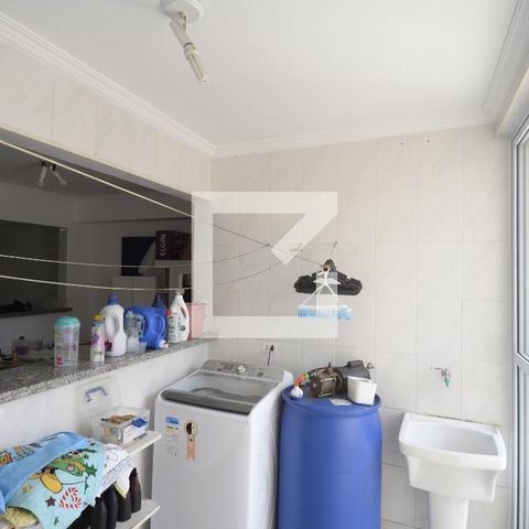 Casa à venda com 195m², 4 quartos e 5 vagasÁrea de Serviço