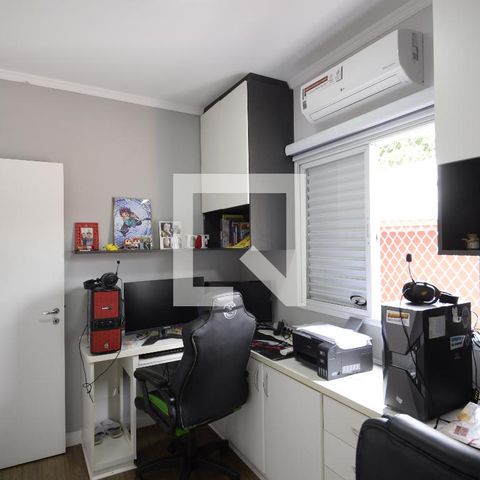 Casa à venda com 195m², 4 quartos e 5 vagasSuíte 2
