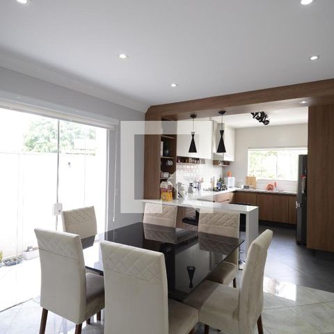 Casa à venda com 195m², 4 quartos e 5 vagasCozinha