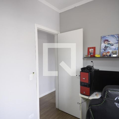 Casa à venda com 195m², 4 quartos e 5 vagasSuíte 2