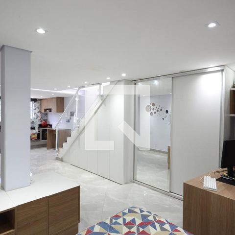 Casa à venda com 195m², 4 quartos e 5 vagasStudio