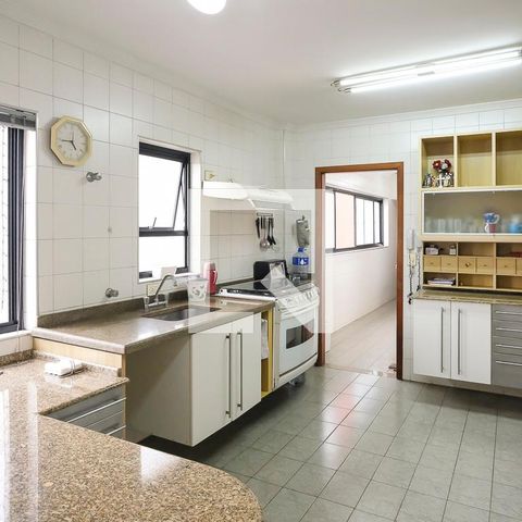 Apartamento à venda com 140m², 3 quartos e 2 vagasCozinha