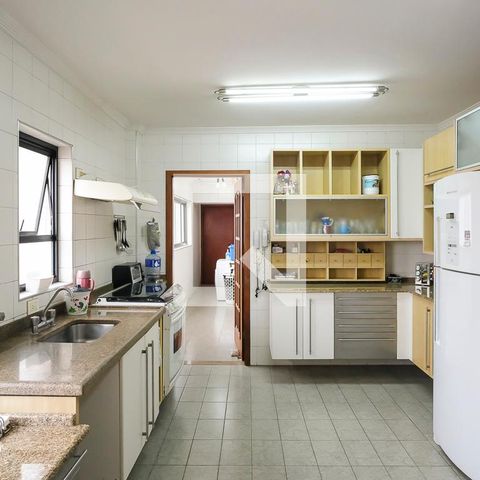 Apartamento à venda com 140m², 3 quartos e 2 vagasCozinha