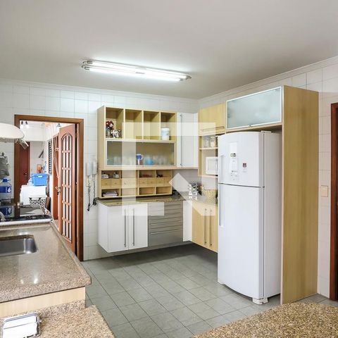 Apartamento à venda com 140m², 3 quartos e 2 vagasCozinha