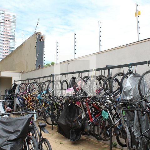 Apartamento à venda com 35m², 2 quartos e sem vagaÁrea comum