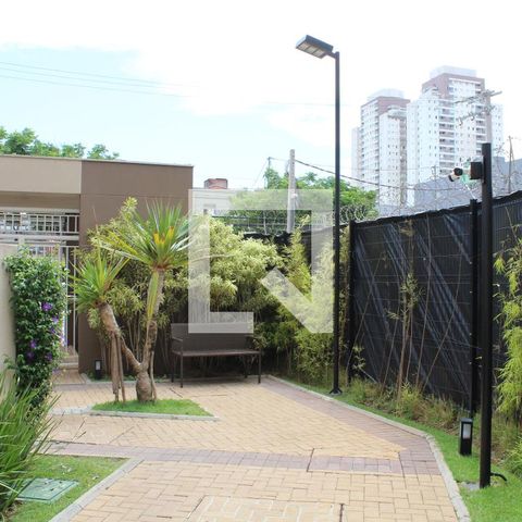 Apartamento à venda com 35m², 2 quartos e sem vagaÁrea comum