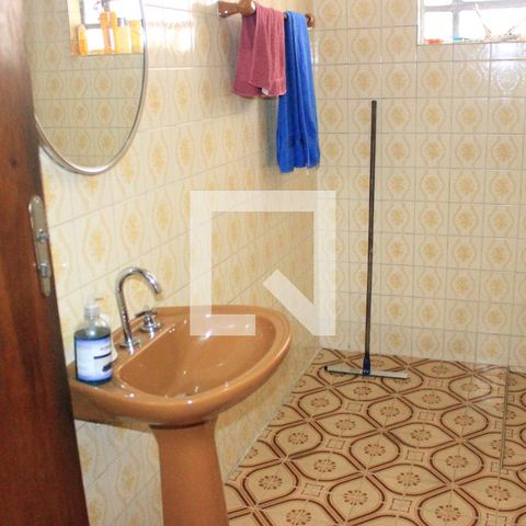 Casa à venda com 200m², 4 quartos e 3 vagasBanheiro 1
