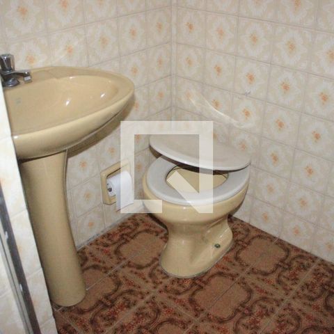 Casa à venda com 200m², 4 quartos e 3 vagasBanheiro da Suíte