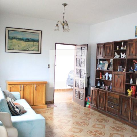 Casa à venda com 200m², 4 quartos e 3 vagasSala