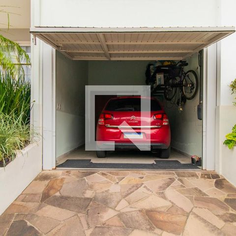 Casa de condomínio à venda com 270m², 5 quartos e 2 vagasGaragem
