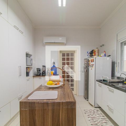 Casa de condomínio à venda com 270m², 5 quartos e 2 vagasCozinha