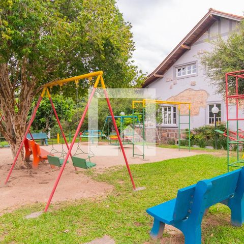 Casa de condomínio à venda com 270m², 5 quartos e 2 vagasÁrea comum - Playground