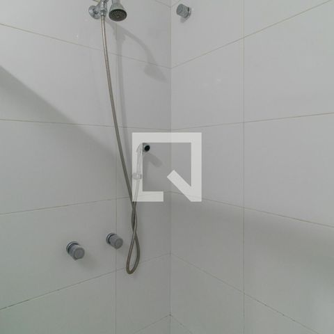 Casa de condomínio à venda com 270m², 5 quartos e 2 vagasBanheiro 1