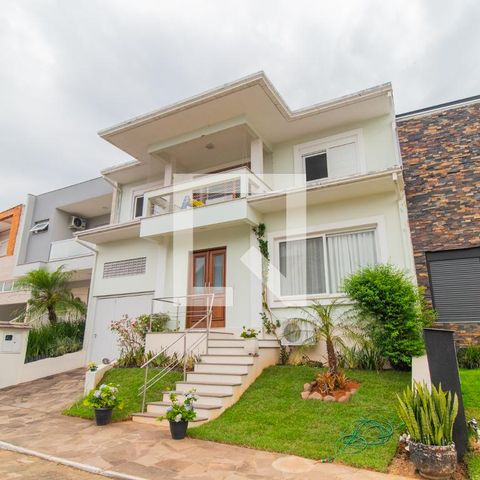 Casa de condomínio à venda com 270m², 5 quartos e 2 vagasFachada