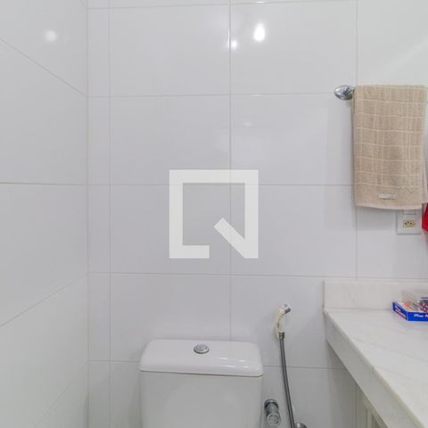 Casa de condomínio à venda com 270m², 5 quartos e 2 vagasBanheiro 2