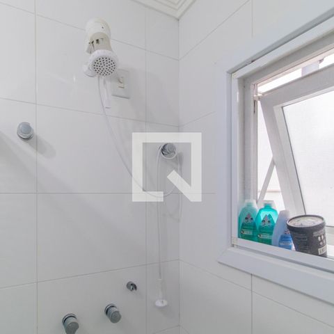 Casa de condomínio à venda com 270m², 5 quartos e 2 vagasBanheiro 2